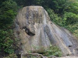天狗の岩(夏油温泉の石灰華・国指定特別天然記念物)の外観